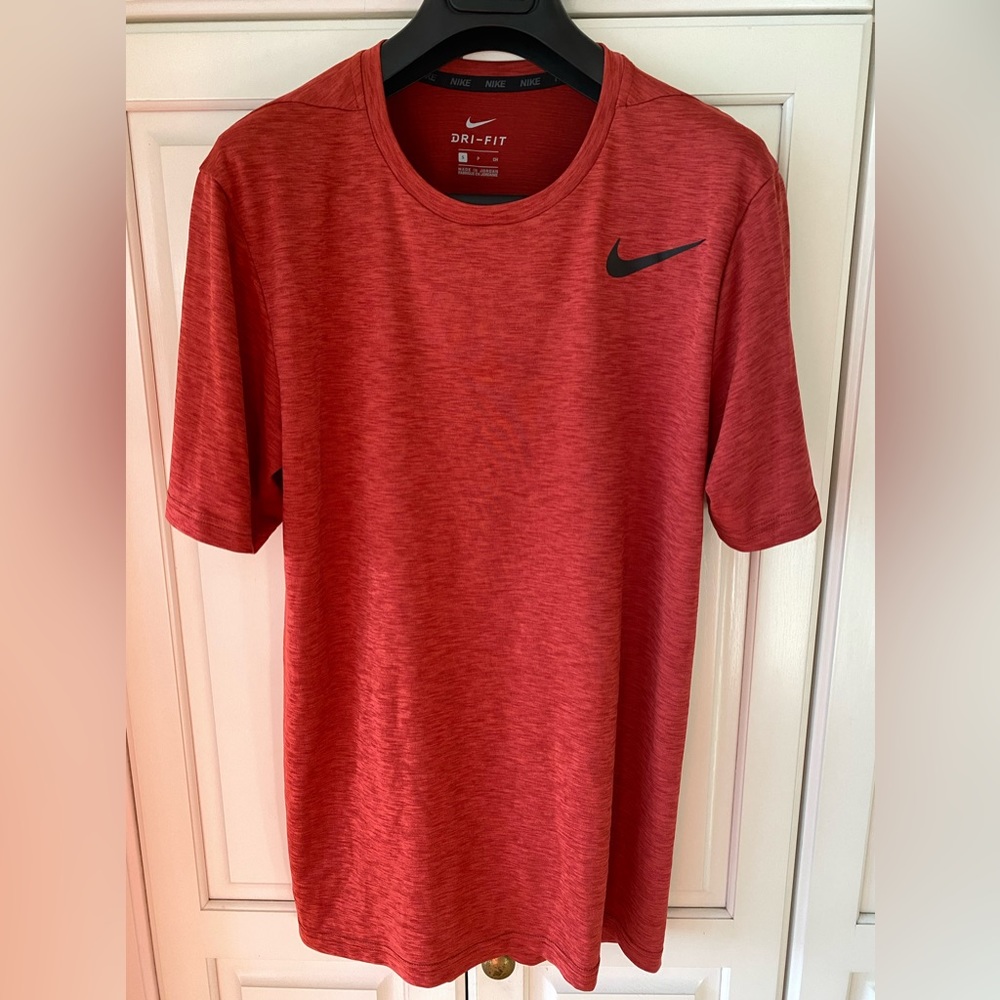 Nike Tee shirt Red Short Sleeve Dri Fit men's Size S